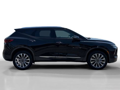 Used 2024 Chevrolet Blazer Premier w/ Driver Confidence II Package FWD image 6