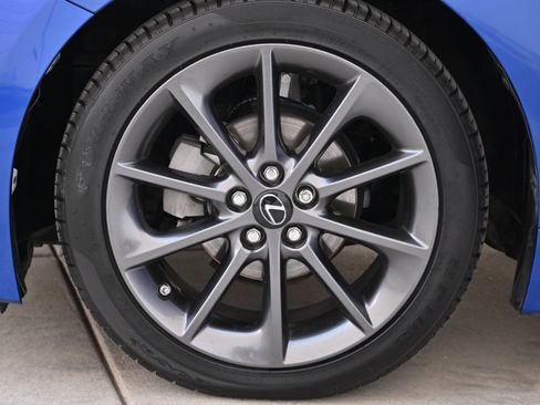 Used 2013 Lexus CT 200h w/ F Sport Pkg w/Nuluxe Trim FWD image 24
