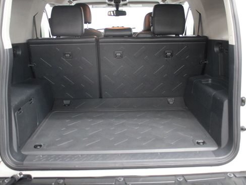 Used 2014 Toyota FJ Cruiser 4WD image 9