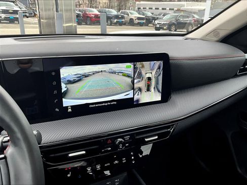 Used 2025 Nissan Kicks SR w/ SR Premium Package image 19