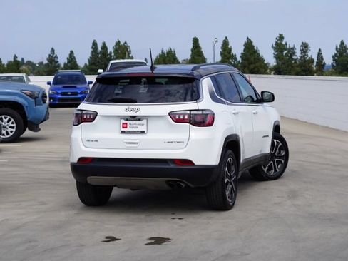 Used 2022 Jeep Compass Limited w/ Mopar Graphics Package AWD/4WD image 8