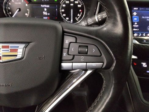 Used 2022 Cadillac XT6 Premium Luxury image 13