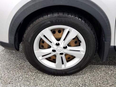 Used 2018 Nissan Kicks S image 8