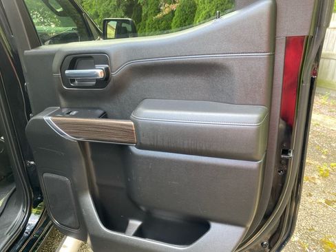 Used 2019 Chevrolet Silverado 1500 LT Trail Boss AWD/4WD image 25