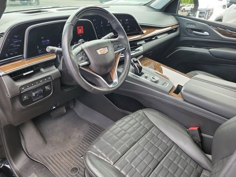 Used 2023 Cadillac Escalade Sport Platinum w/ LPO, ONYX Package AWD/4WD image 17
