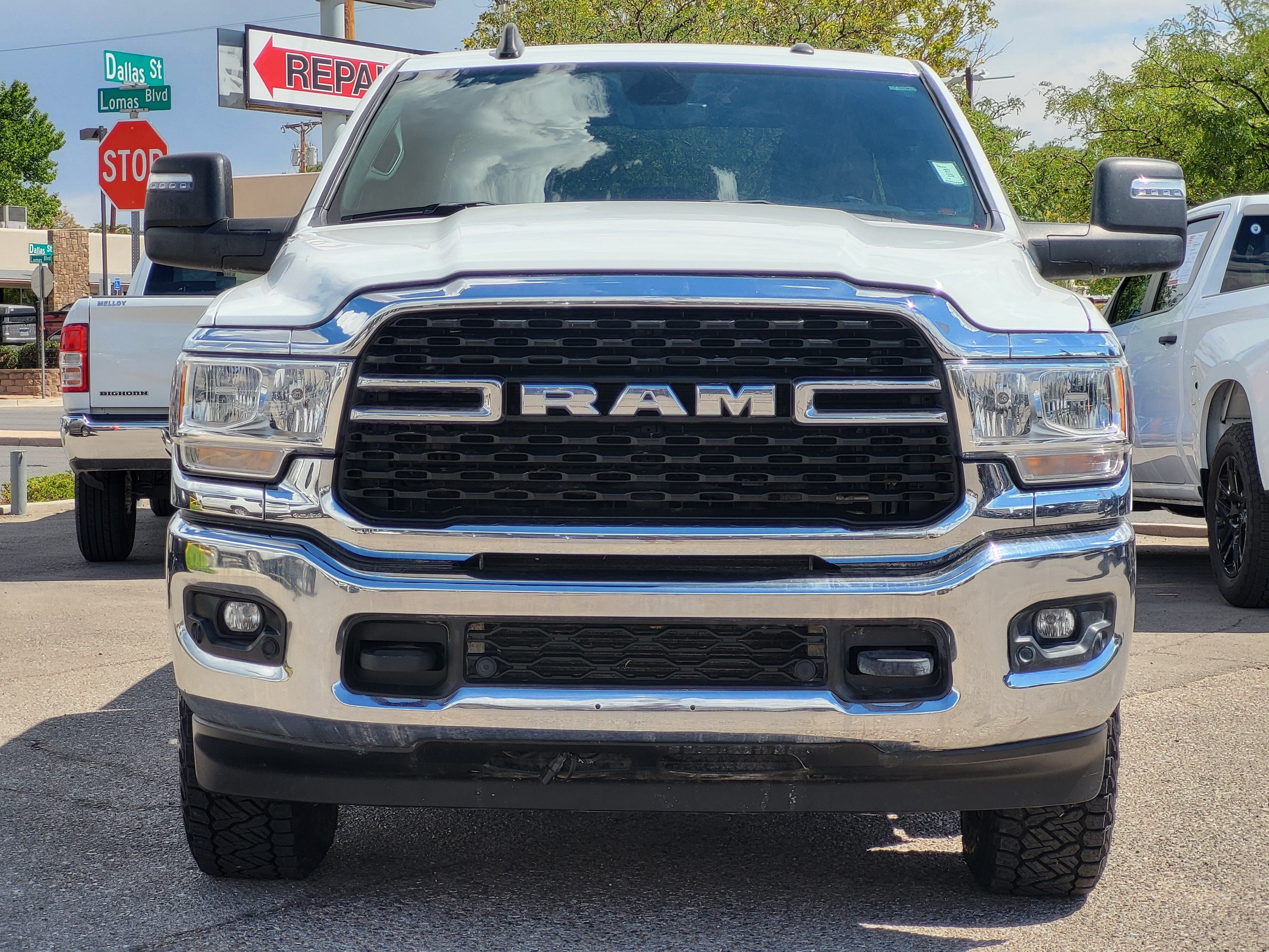 Used 2024 RAM 2500 Big Horn w/ Off Road Package AWD/4WD image 2
