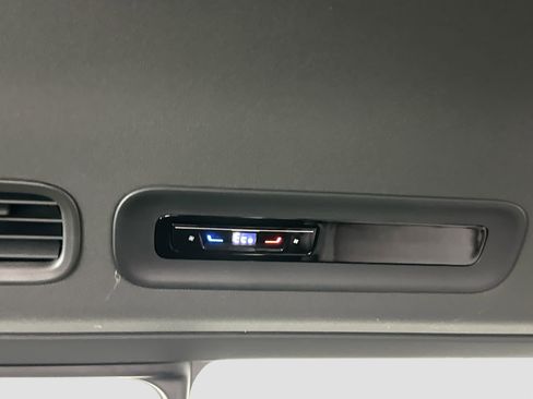 New 2025 Volkswagen ID. Buzz Pro S image 29