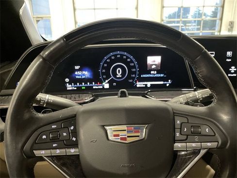 Certified 2022 Cadillac Escalade ESV Premium Luxury w/ Performance Package image 17