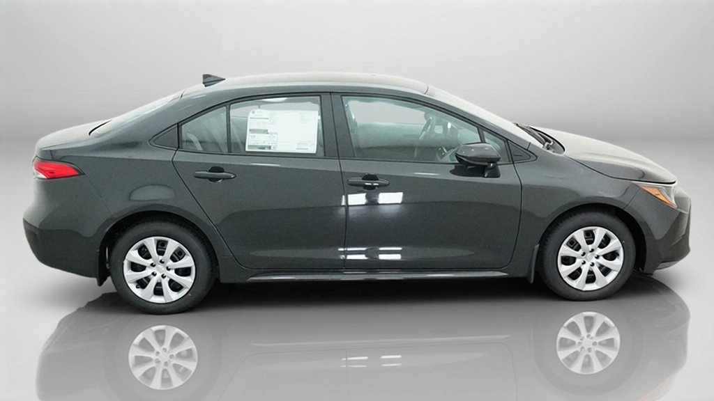New 2027 Toyota Corolla LE FWD image 30