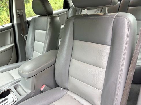 Used 2007 Mercury Montego Luxury FWD image 4