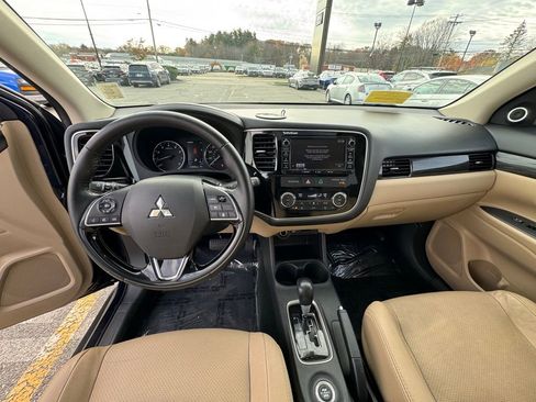 Used 2016 Mitsubishi Outlander SEL image 13