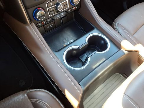 Used 2023 Chevrolet Tahoe High Country image 25