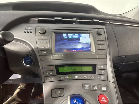 Used 2014 Toyota Prius Three image 26