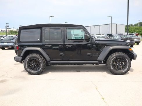 Used 2020 Jeep Wrangler Unlimited Sport AWD/4WD image 3