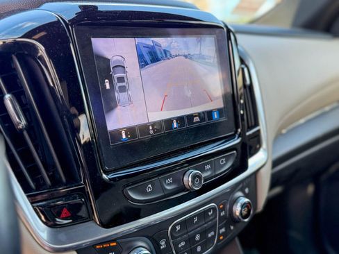 Used 2022 Chevrolet Traverse Premier image 27