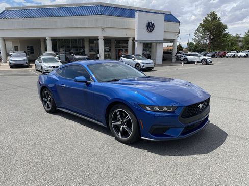 Used 2024 Ford Mustang Coupe RWD image 2