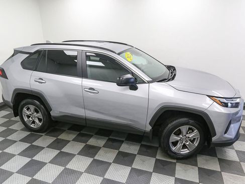 Used 2025 Toyota RAV4 LE AWD/4WD image 5