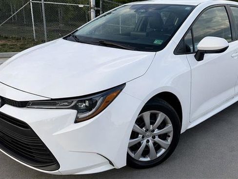 Used 2023 Toyota Corolla LE w/ Carpet Mat Package (TMS) FWD image 1