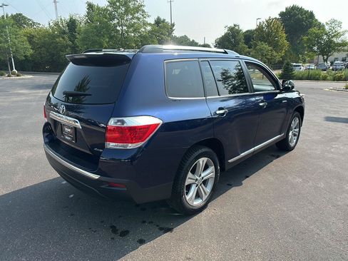 Used 2013 Toyota Highlander Limited AWD/4WD image 10