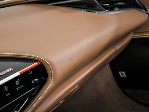 Used 2024 Ferrari SF90 Spider image 42