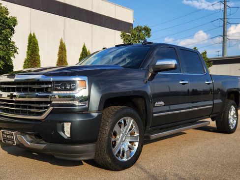 Used 2017 Chevrolet Silverado 1500 High Country AWD/4WD image 23