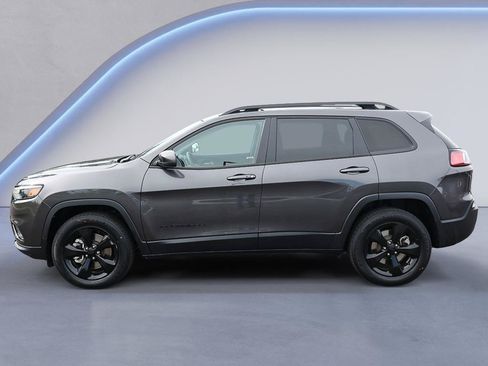 Used 2021 Jeep Cherokee Latitude Plus AWD/4WD image 3