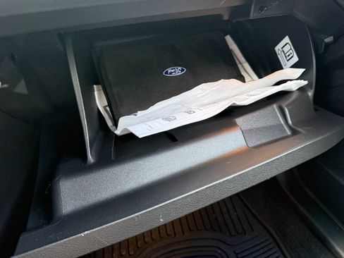 Used 2016 Ford Focus SE w/ SE Cold Weather Package image 19