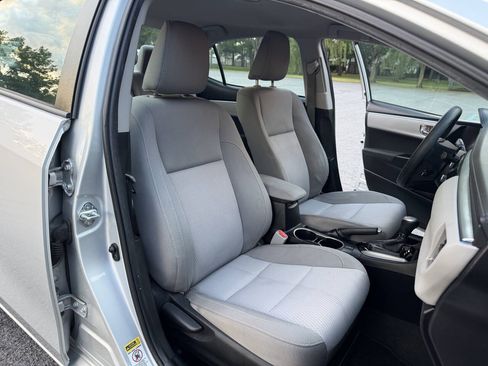 Used 2015 Toyota Corolla LE FWD image 13