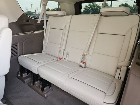 Used 2023 GMC Yukon XL Denali w/ LPO, Floor Liner Package AWD/4WD image 32