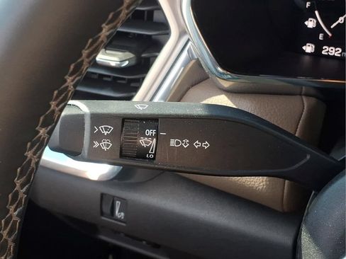 Used 2024 GMC Canyon Denali AWD/4WD image 23