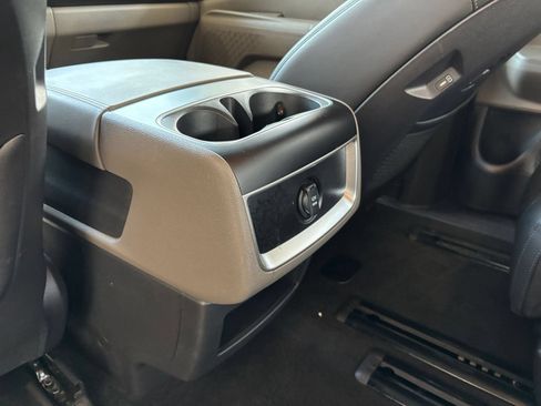 Used 2026 Kia Carnival FWD image 24