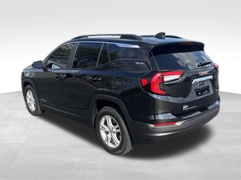Used 2022 GMC Terrain SLE w/ Driver Convenience Package FWD image 5