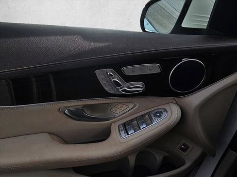 Used 2016 Mercedes-Benz GLC 300 image 11