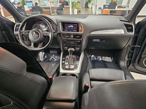 Used 2017 Audi Q5 2.0T Premium Plus w/ Technology Package image 15
