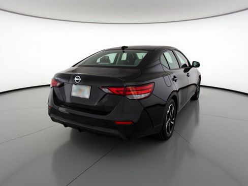 Used 2025 Nissan Sentra SV FWD image 9