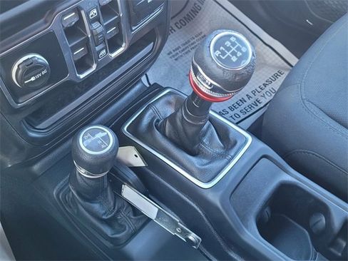 Used 2020 Jeep Gladiator Sport w/ Quick Order Package 23S image 17