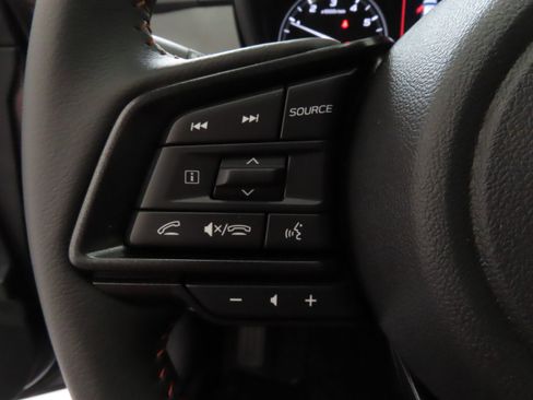 New 2025 Subaru Crosstrek 2.5i Limited w/ Crosstrek Mirror Package image 14