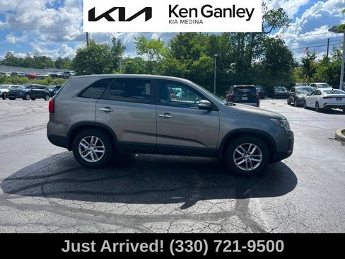 Used 2015 Kia Sorento LX AWD/4WD image 4