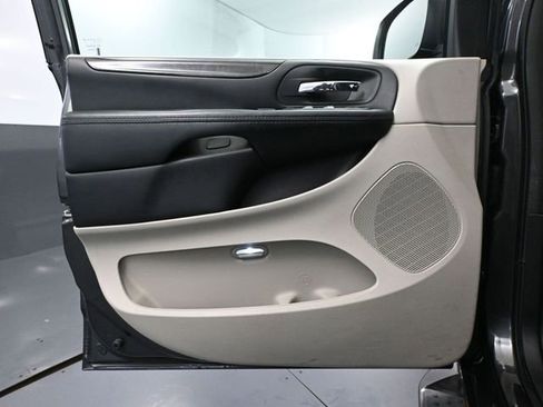 Used 2017 Dodge Grand Caravan SE w/ Power Window Group image 21