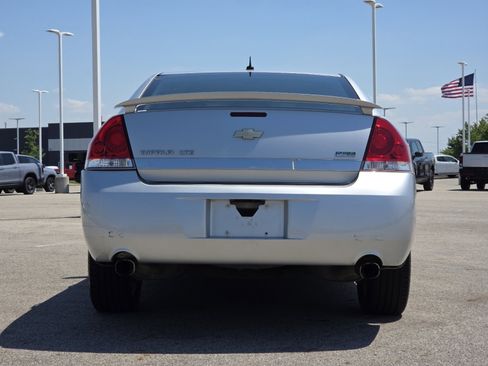 Used 2011 Chevrolet Impala LTZ FWD image 14