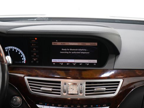 Used 2011 Mercedes-Benz S 550 4MATIC image 15