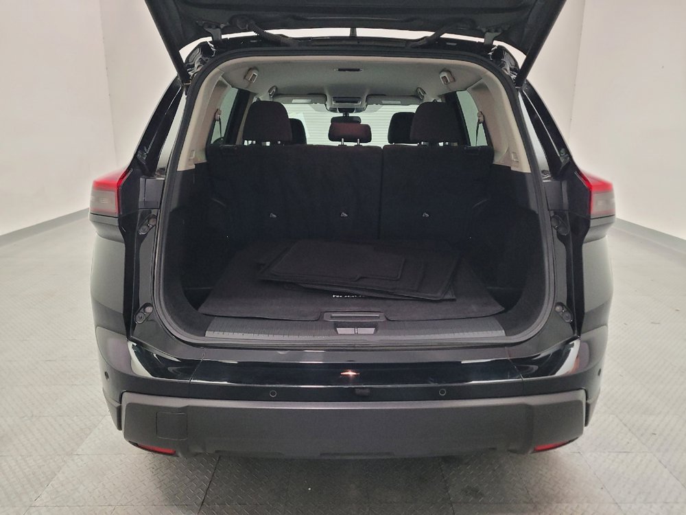 Used 2025 Nissan Rogue SV FWD image 29