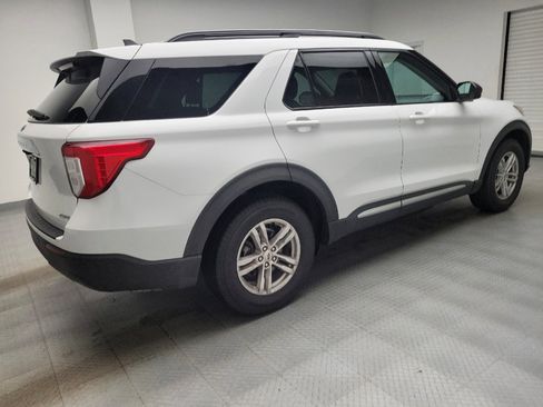 Used 2021 Ford Explorer XLT AWD/4WD image 10