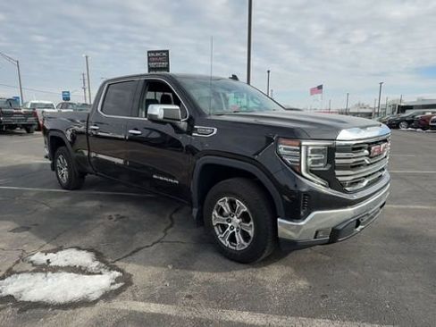 Used 2022 GMC Sierra 1500 SLT w/ Max Trailering Package image 2