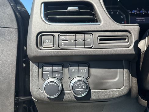 Used 2021 GMC Yukon SLT image 17