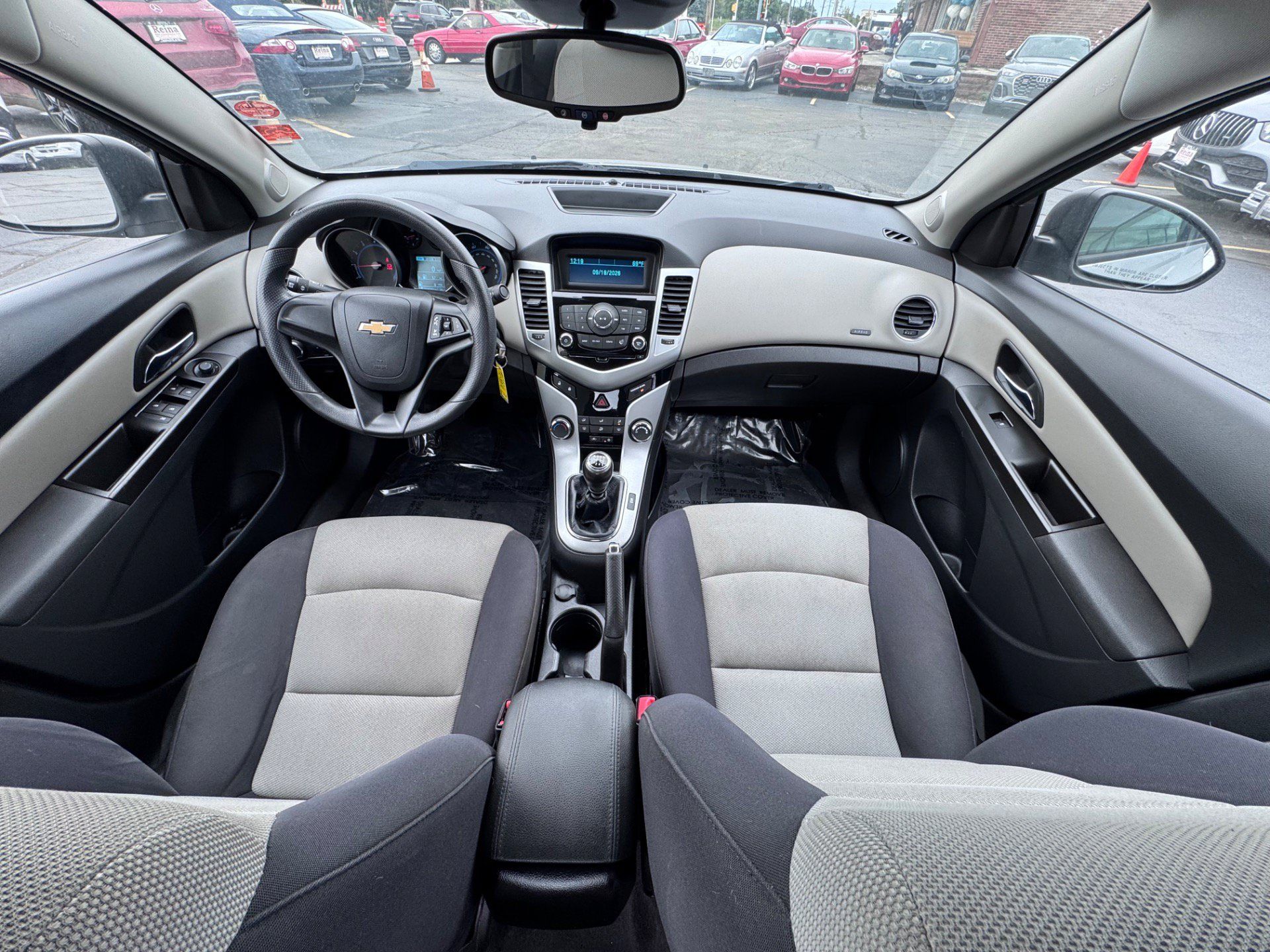 Used 2014 Chevrolet Cruze LS FWD image 15