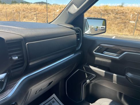 Used 2025 Chevrolet Silverado 1500 LT AWD/4WD image 23
