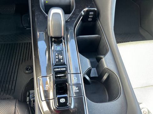 Certified 2026 Toyota Crown AWD/4WD image 24