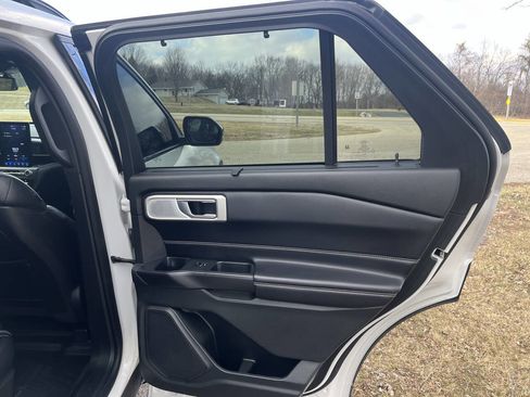 Used 2020 Ford Explorer ST w/ Premium Technology Package image 27