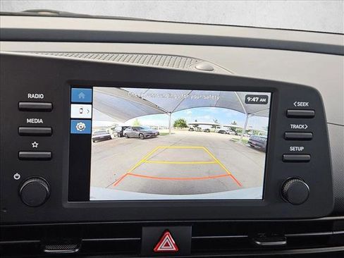 Used 2025 Hyundai Elantra Sport FWD image 18